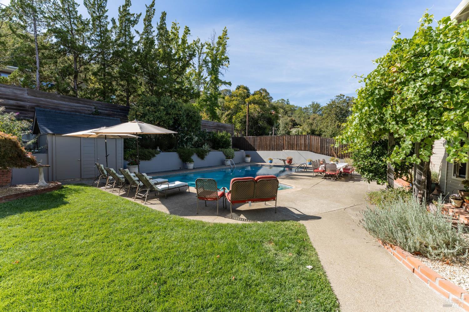 25 Highland Court Ukiah CA 95482