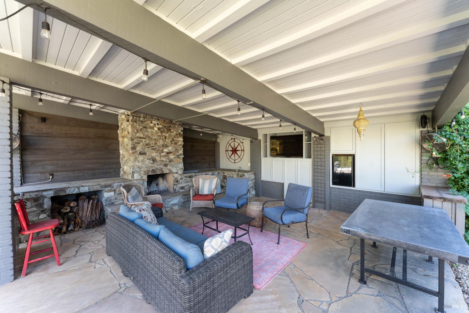 25 Highland Court Ukiah CA 95482