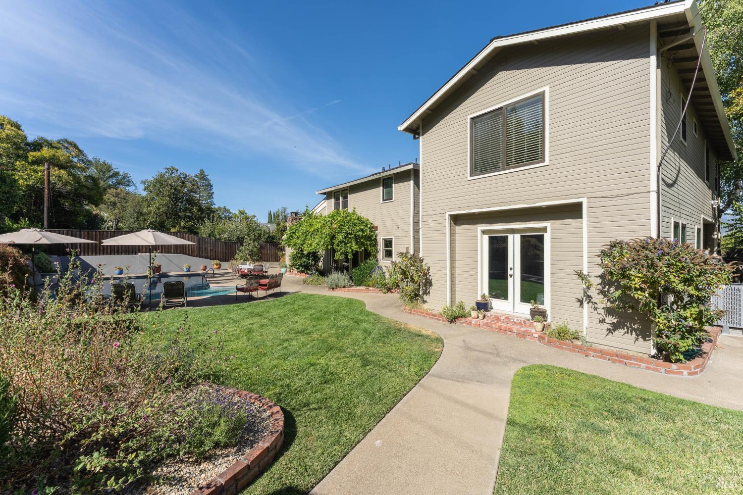 25 Highland Court Ukiah CA 95482