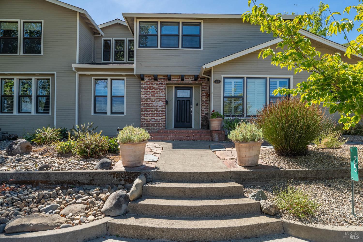 25 Highland Court Ukiah CA 95482