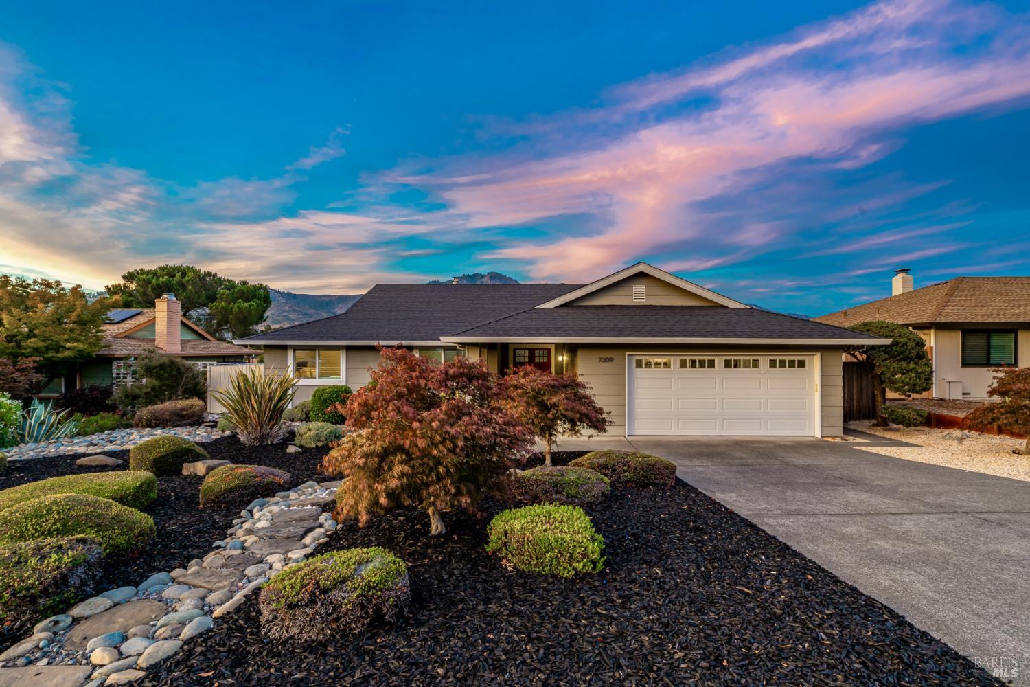 Santa Rosa CA, 7309 Oakmont Drive