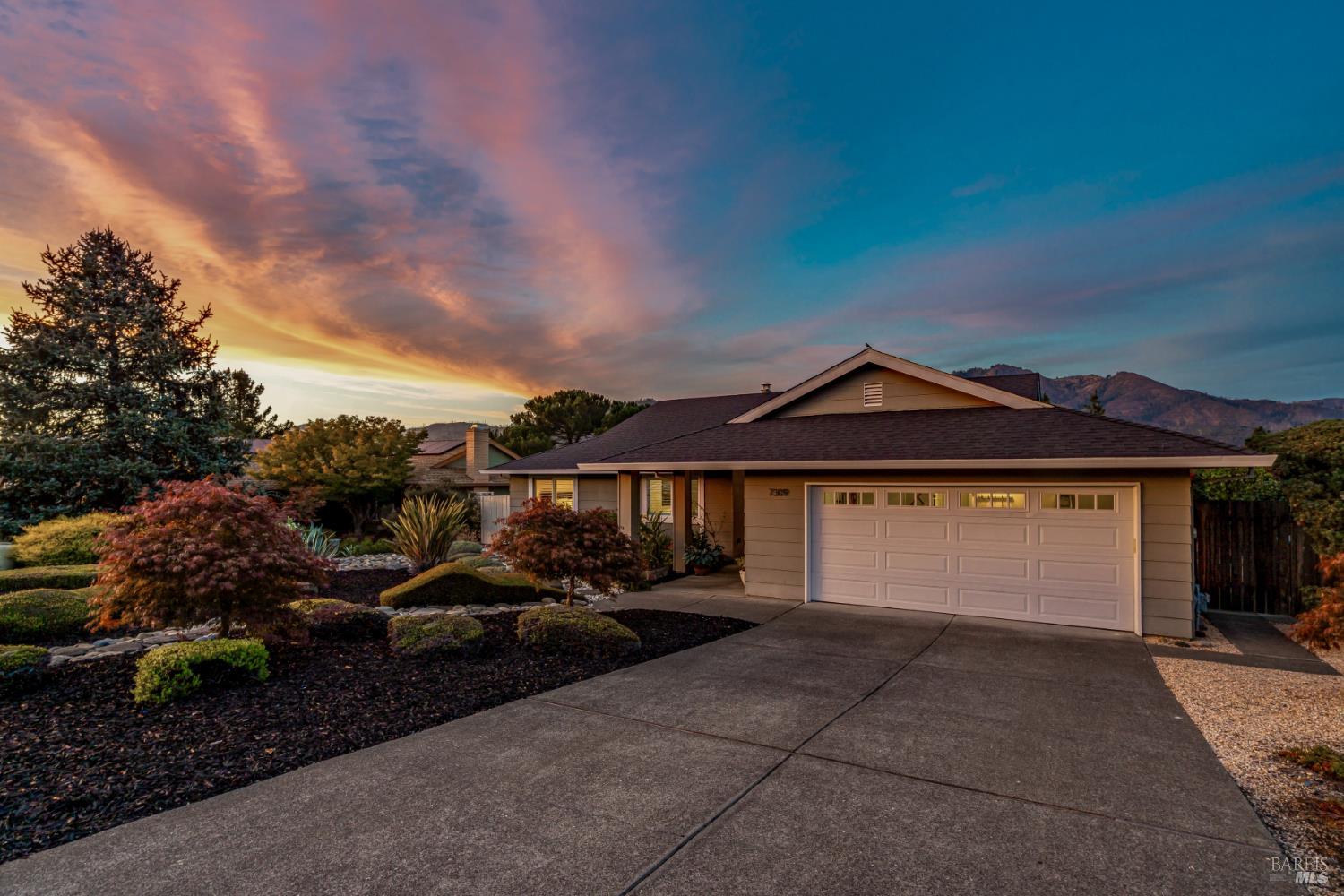 7309 Oakmont Drive Santa Rosa CA 95409