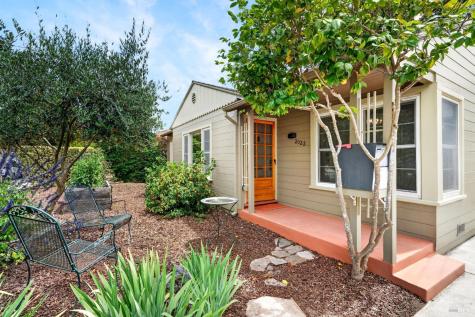 2022 Augustan Avenue Santa Rosa CA 95404