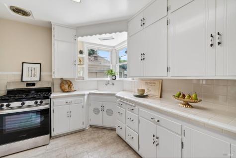 2022 Augustan Avenue Santa Rosa CA 95404