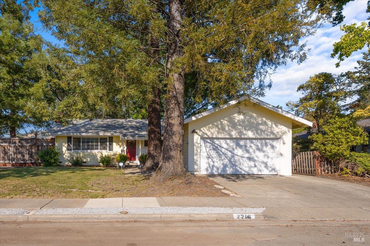 2216 Fremont Drive Santa Rosa CA 95409