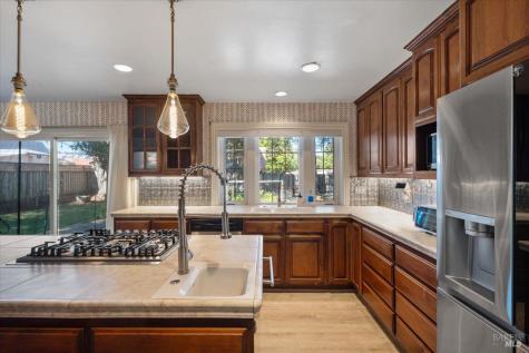 2216 Fremont Drive Santa Rosa CA 95409