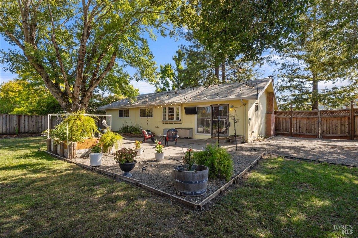 2216 Fremont Drive Santa Rosa CA 95409