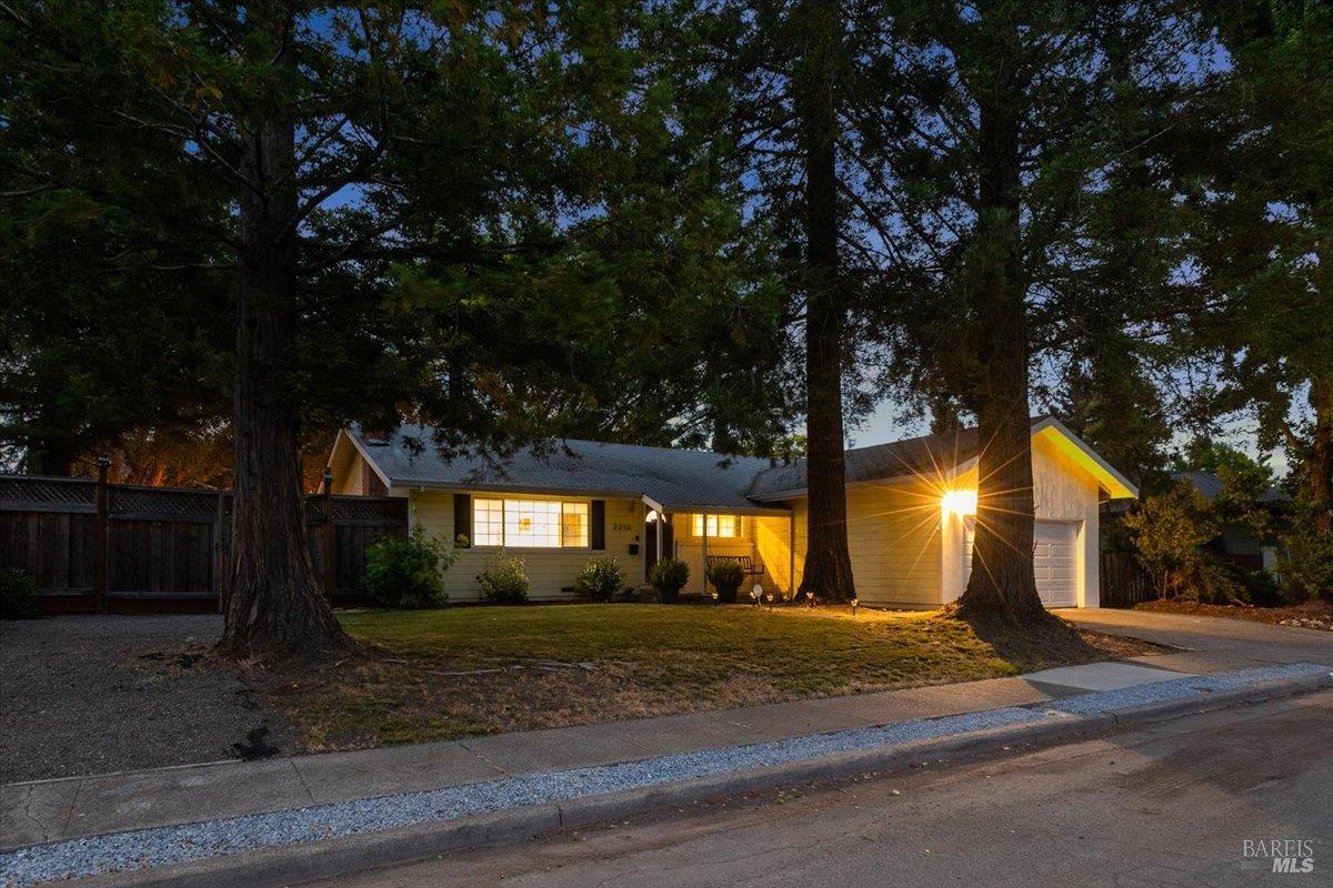 2216 Fremont Drive Santa Rosa CA 95409