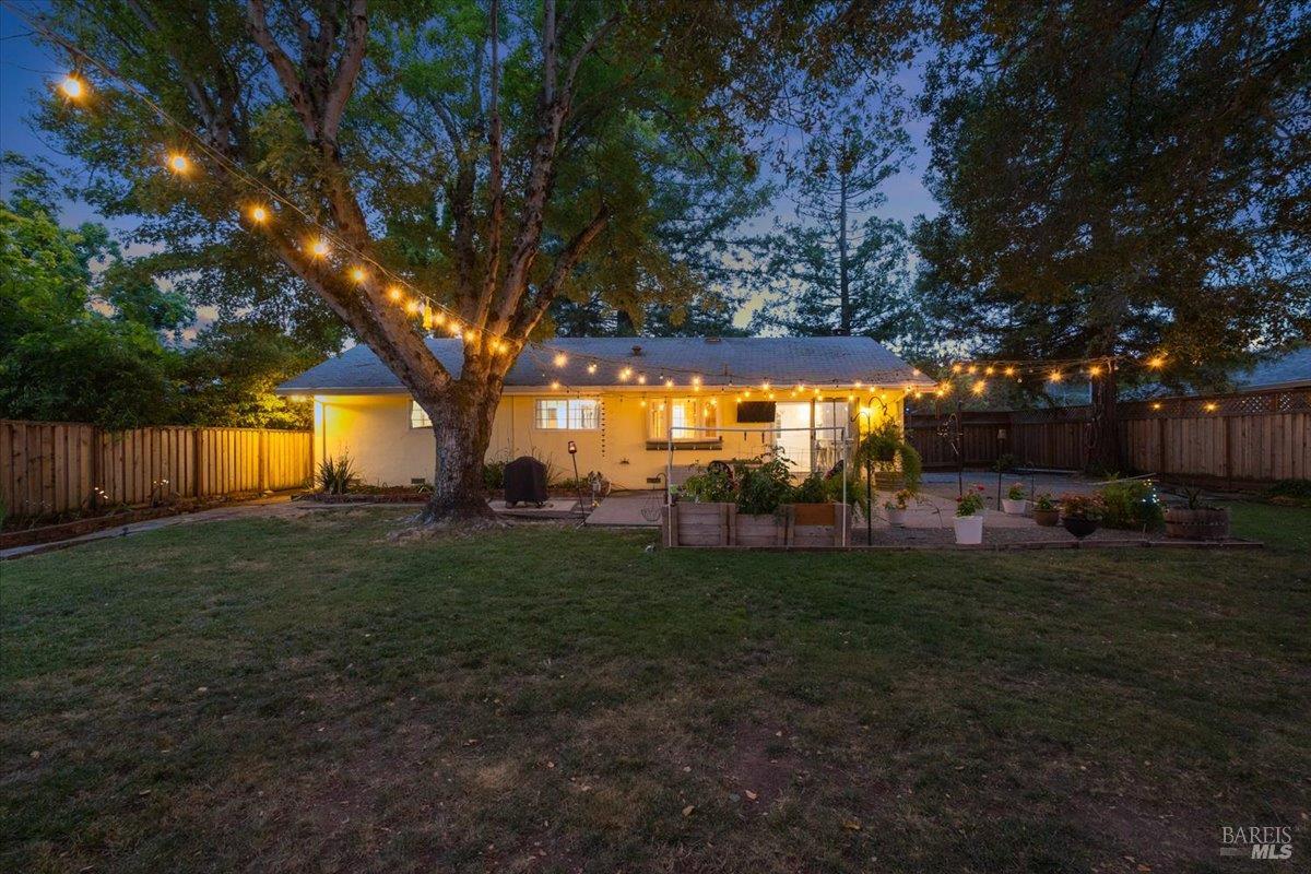 2216 Fremont Drive Santa Rosa CA 95409
