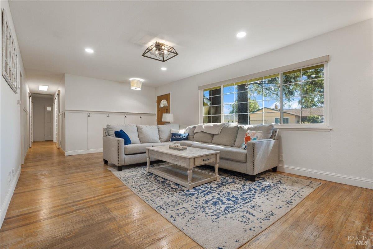 2216 Fremont Drive Santa Rosa CA 95409