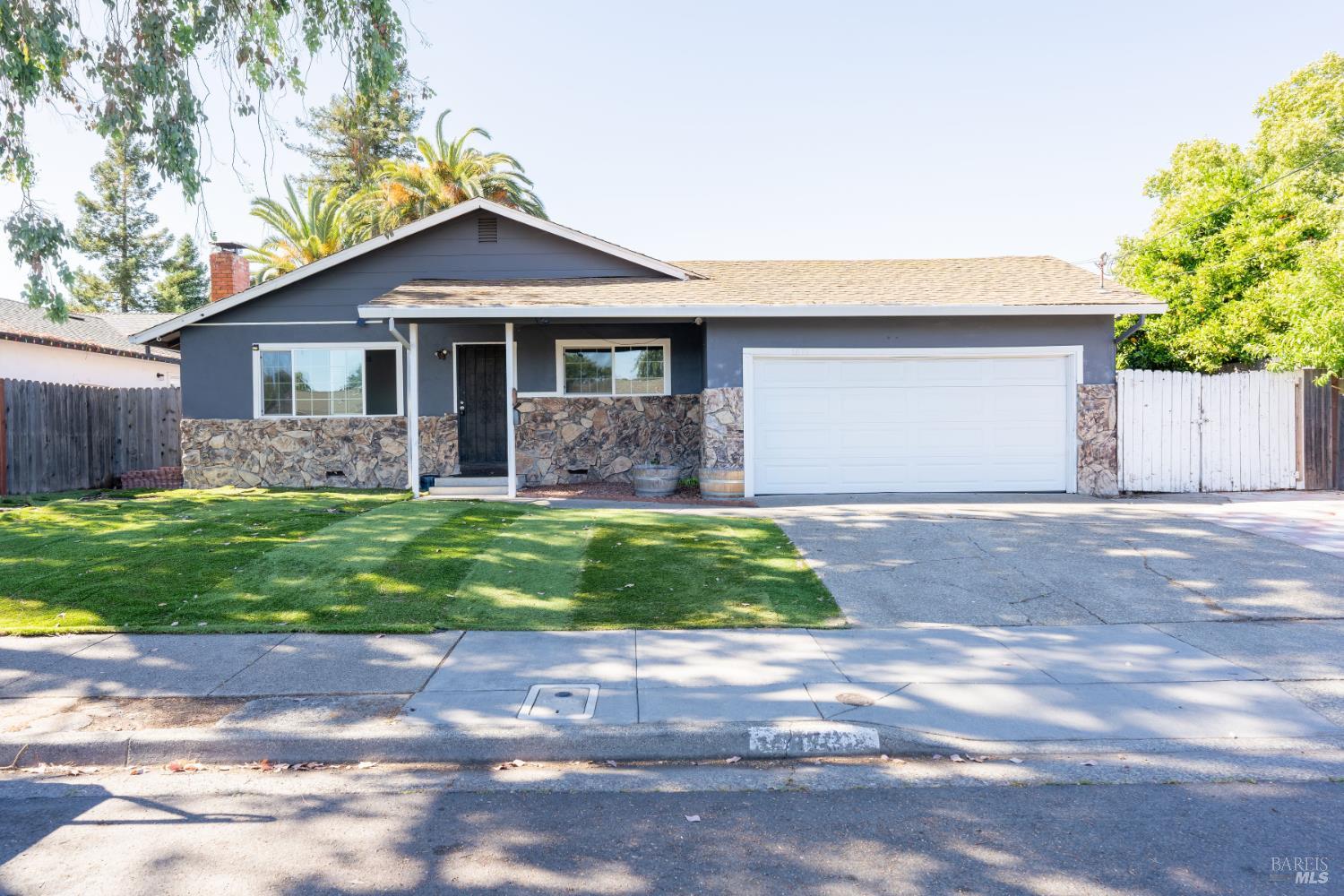 1079 Odell Lane Santa Rosa CA 95407