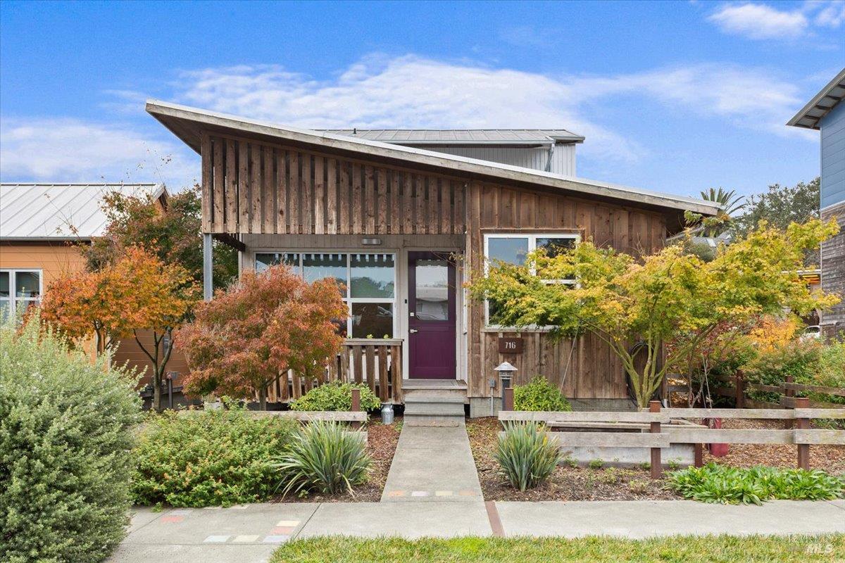 716 Keller Court Petaluma CA 94952
