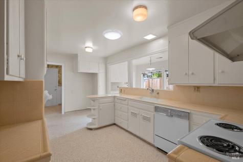 1504 Jewell Drive Santa Rosa CA 95404