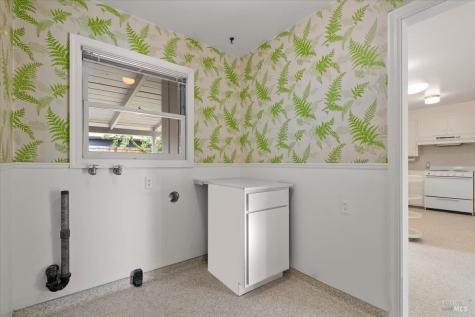 1504 Jewell Drive Santa Rosa CA 95404