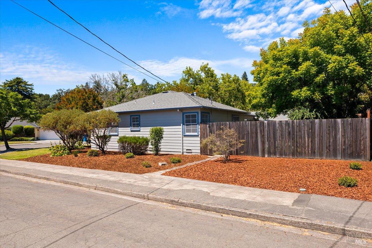 1504 Jewell Drive Santa Rosa CA 95404