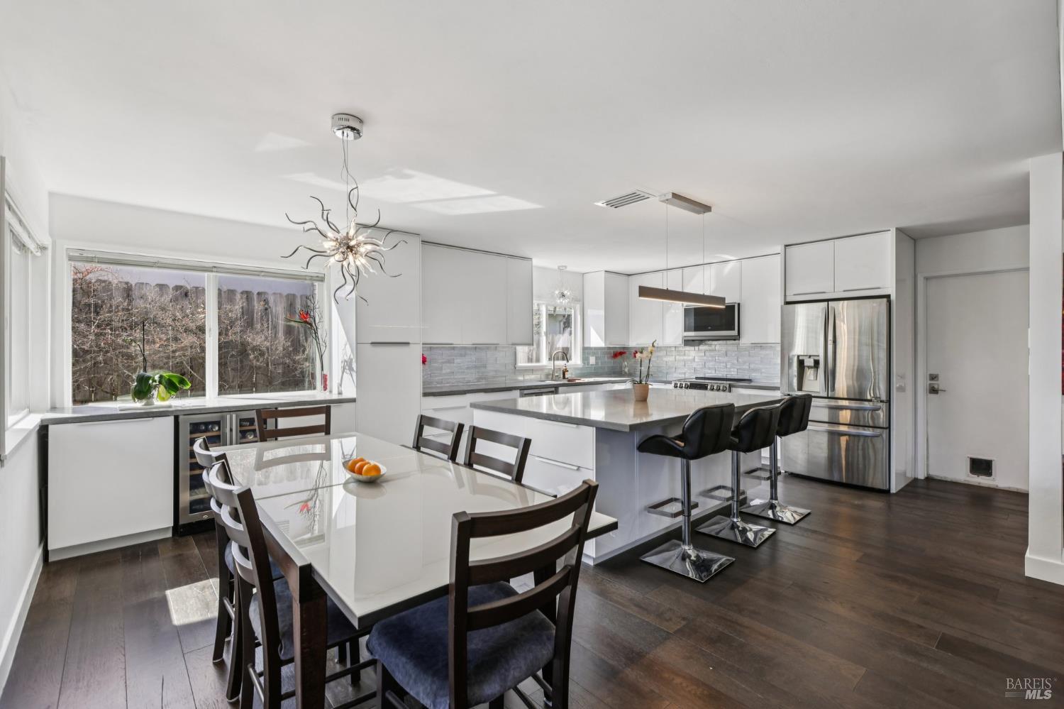 212 Eaton Court Benicia CA 94510