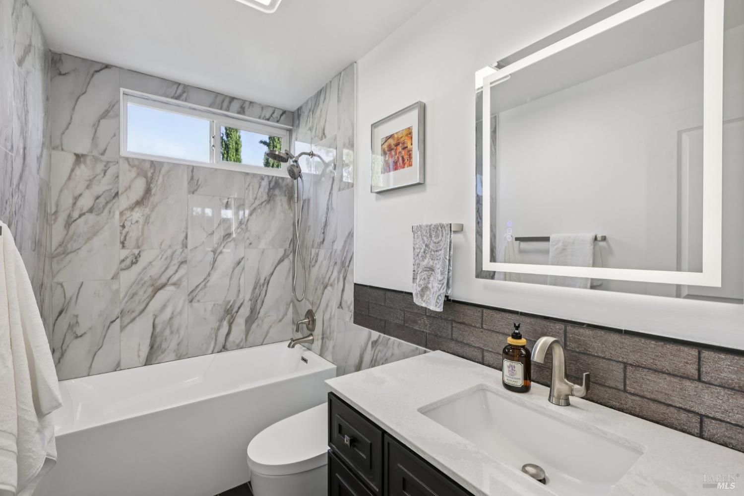 212 Eaton Court Benicia CA 94510