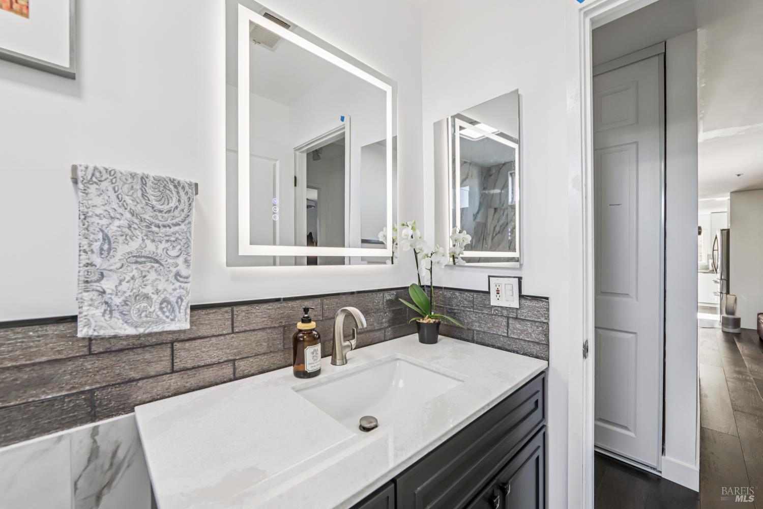 212 Eaton Court Benicia CA 94510