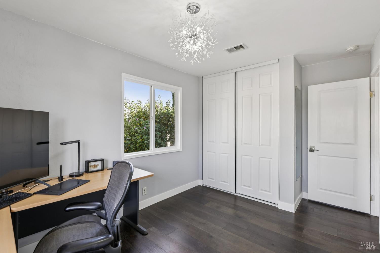 212 Eaton Court Benicia CA 94510