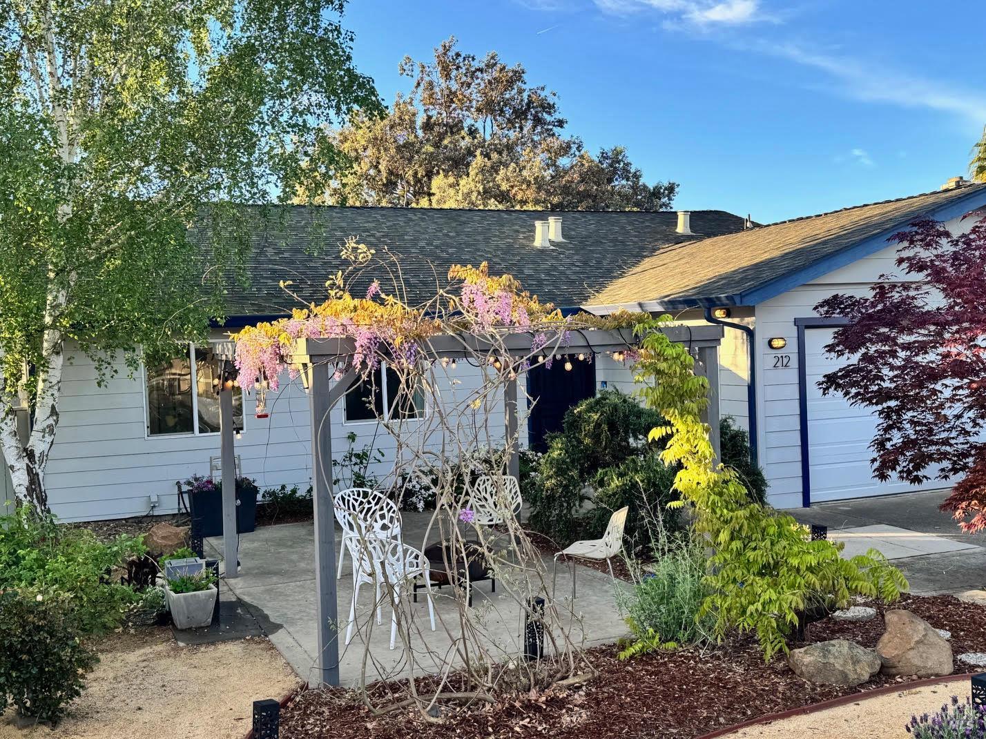 212 Eaton Court Benicia CA 94510