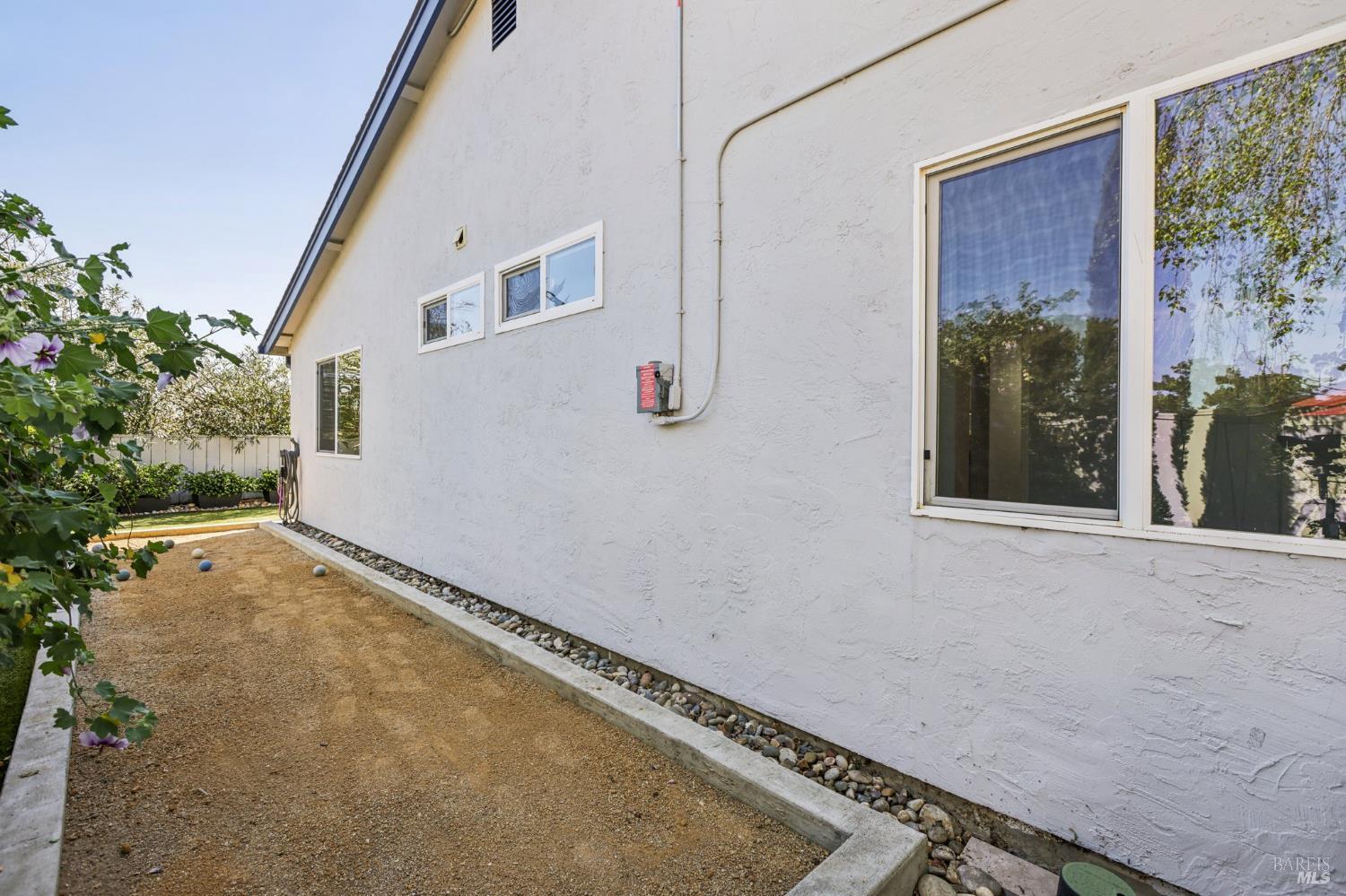 212 Eaton Court Benicia CA 94510
