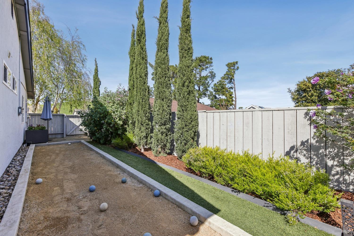 212 Eaton Court Benicia CA 94510