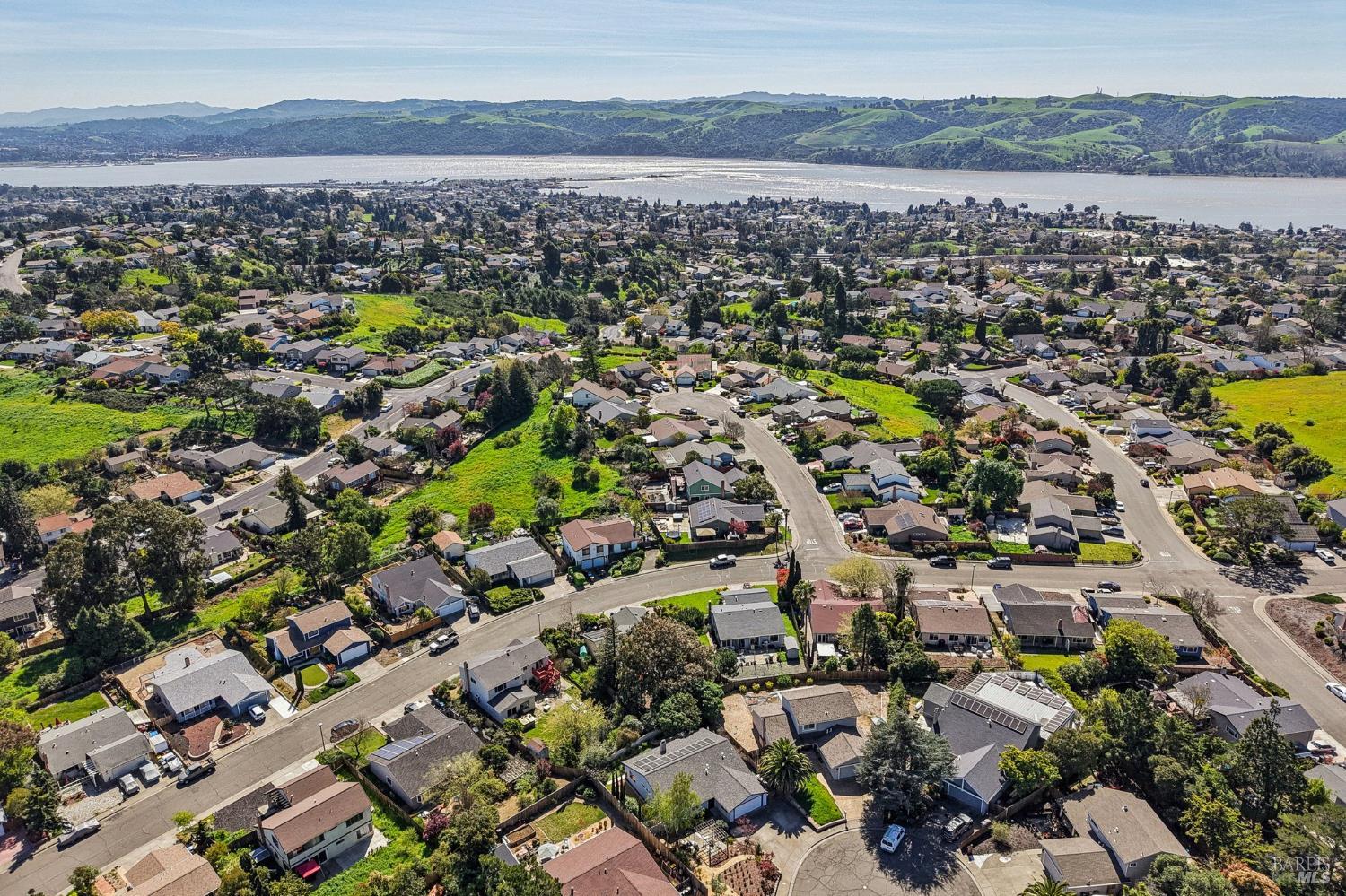 212 Eaton Court Benicia CA 94510