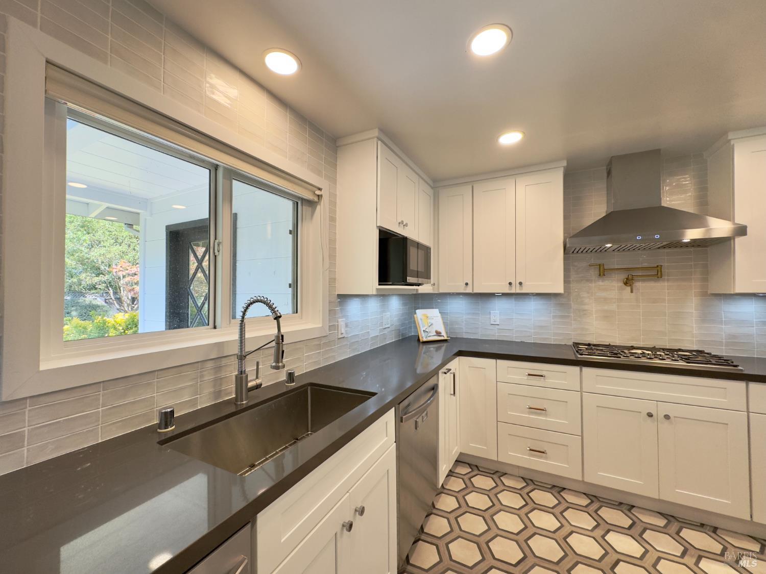 109 Glass Mountain Lane St. Helena CA 94574