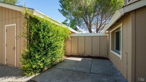 1812 Arroyo Sierra Circle Santa Rosa CA 95405