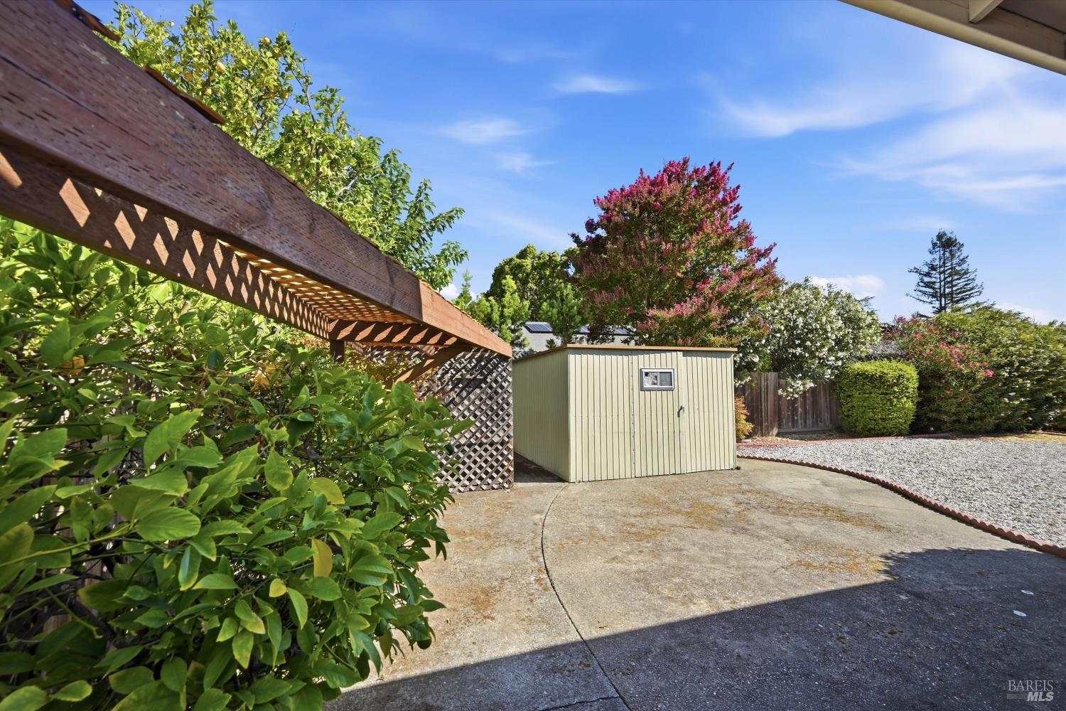 442 Via Del Plano Novato CA 94949