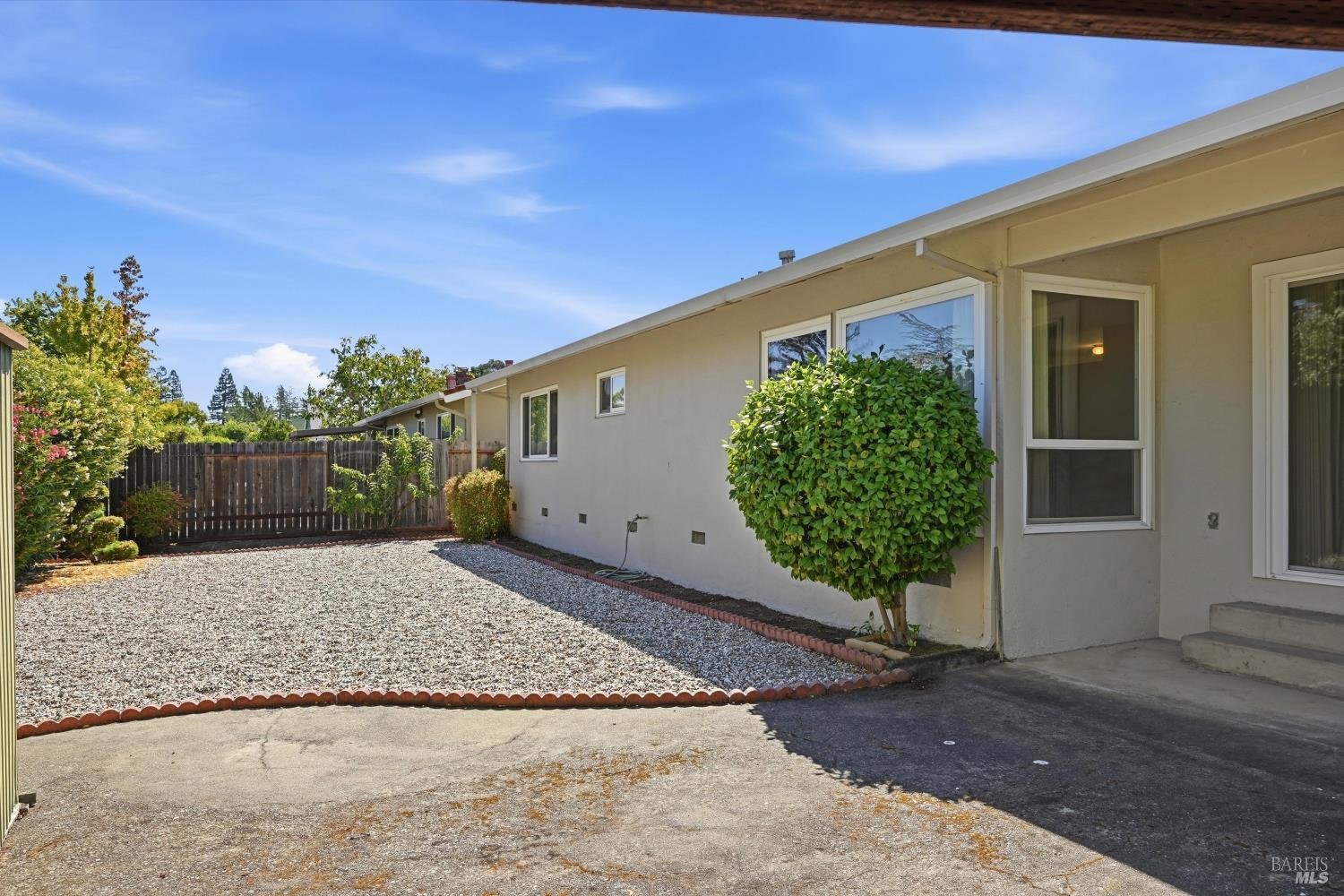 442 Via Del Plano Novato CA 94949