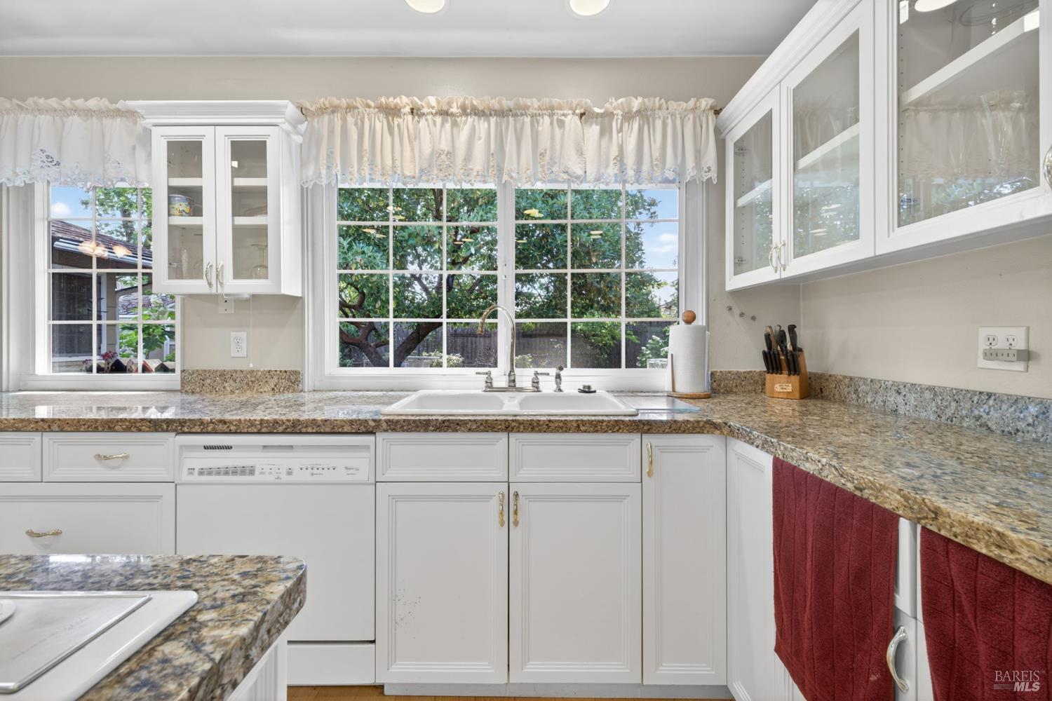 7569 Oak Leaf Drive Santa Rosa CA 95409