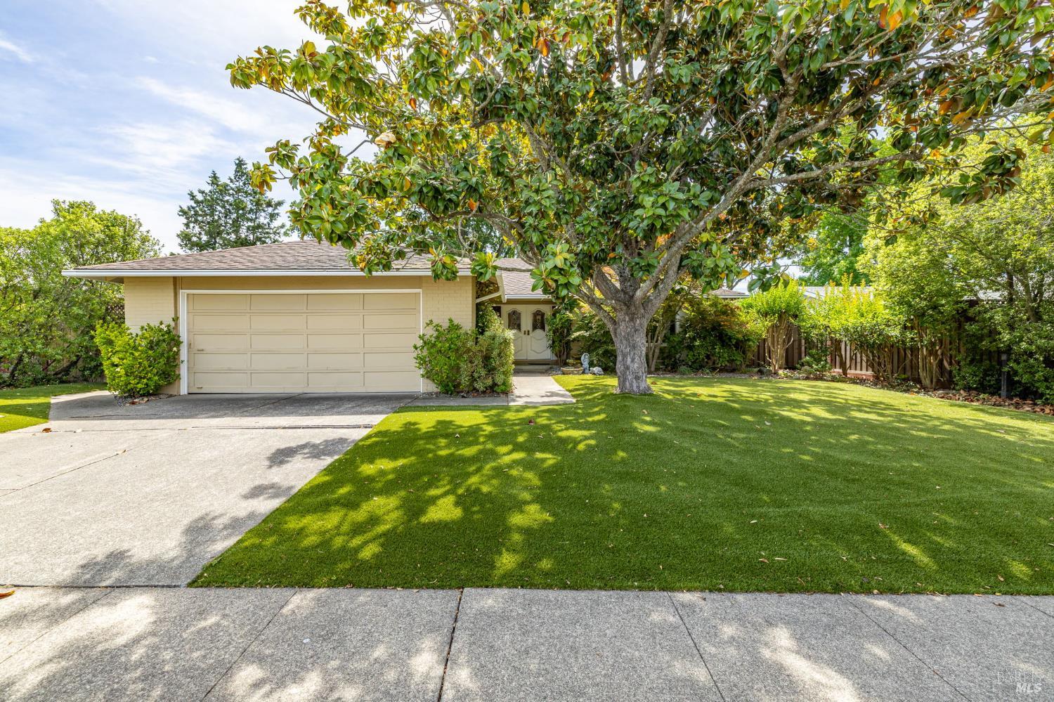 7569 Oak Leaf Drive Santa Rosa CA 95409