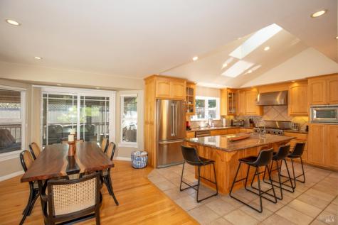 7135 Baker Lane Sebastopol CA 95472