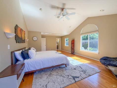 7135 Baker Lane Sebastopol CA 95472