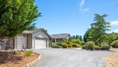 7135 Baker Lane Sebastopol CA 95472