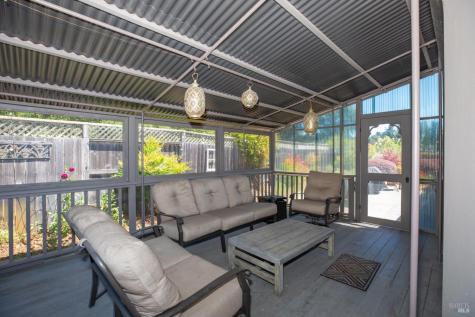 7135 Baker Lane Sebastopol CA 95472
