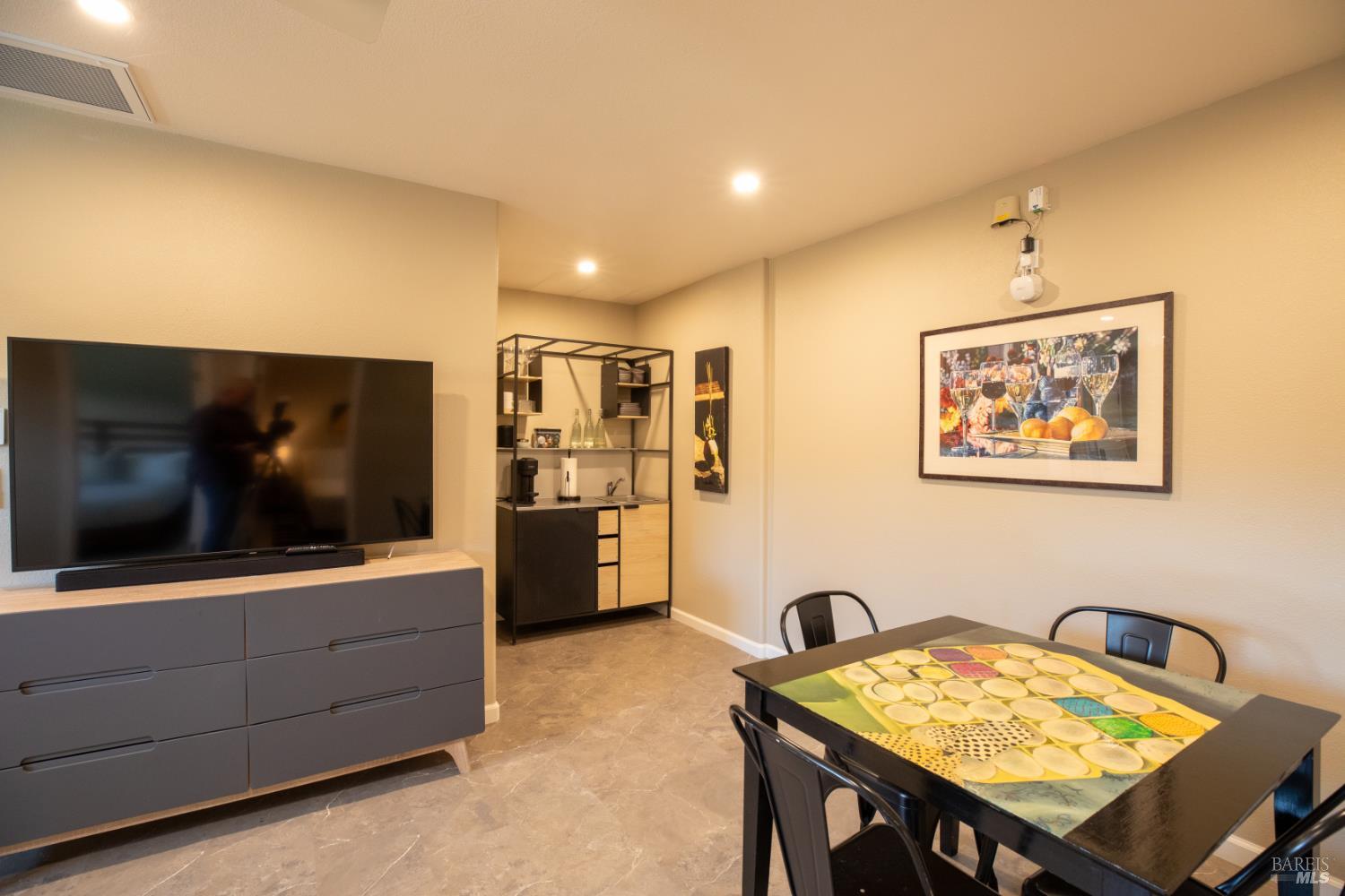 7135 Baker Lane Sebastopol CA 95472