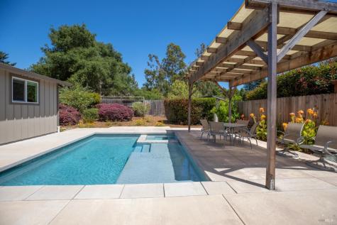 7135 Baker Lane Sebastopol CA 95472