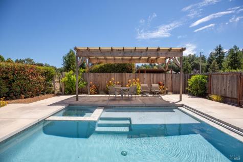 7135 Baker Lane Sebastopol CA 95472