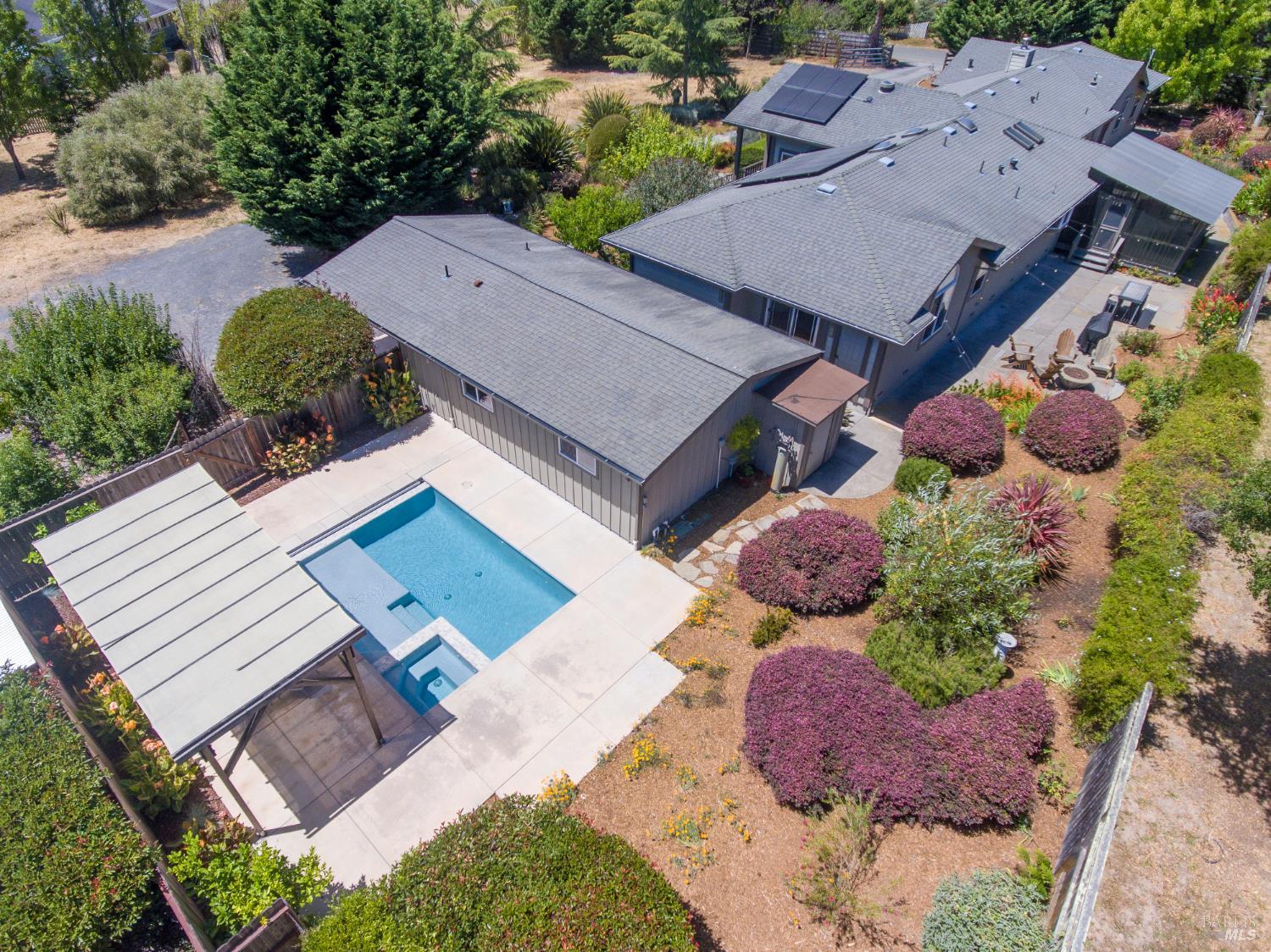 7135 Baker Lane Sebastopol CA 95472