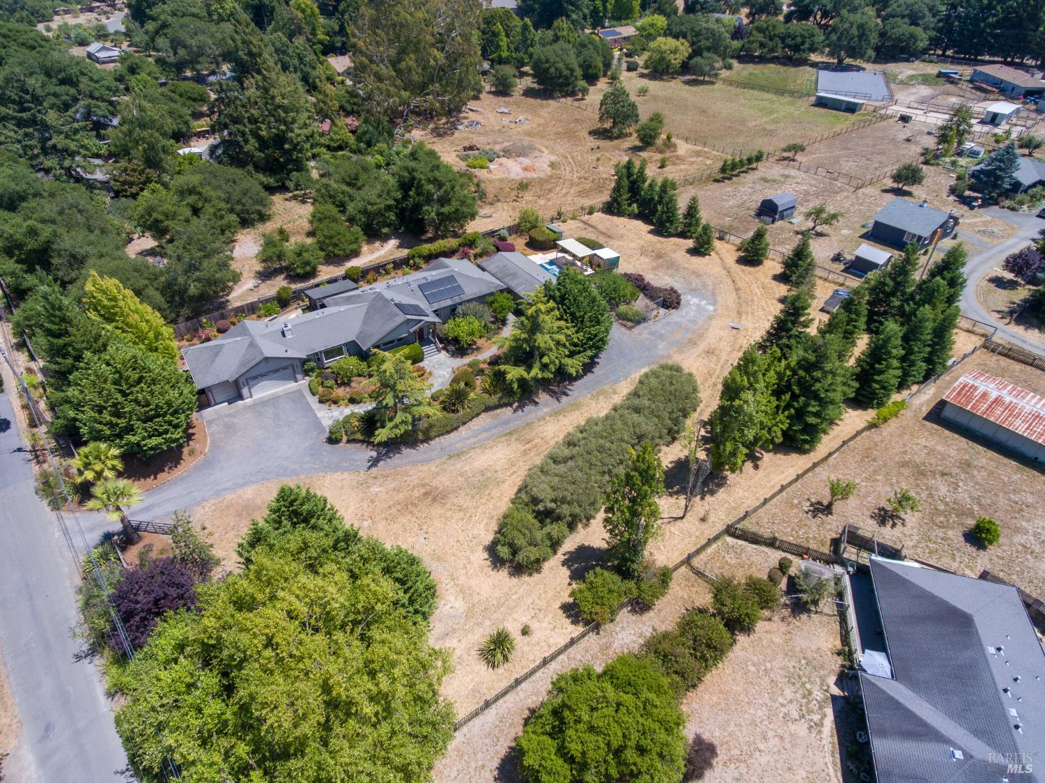 7135 Baker Lane Sebastopol CA 95472