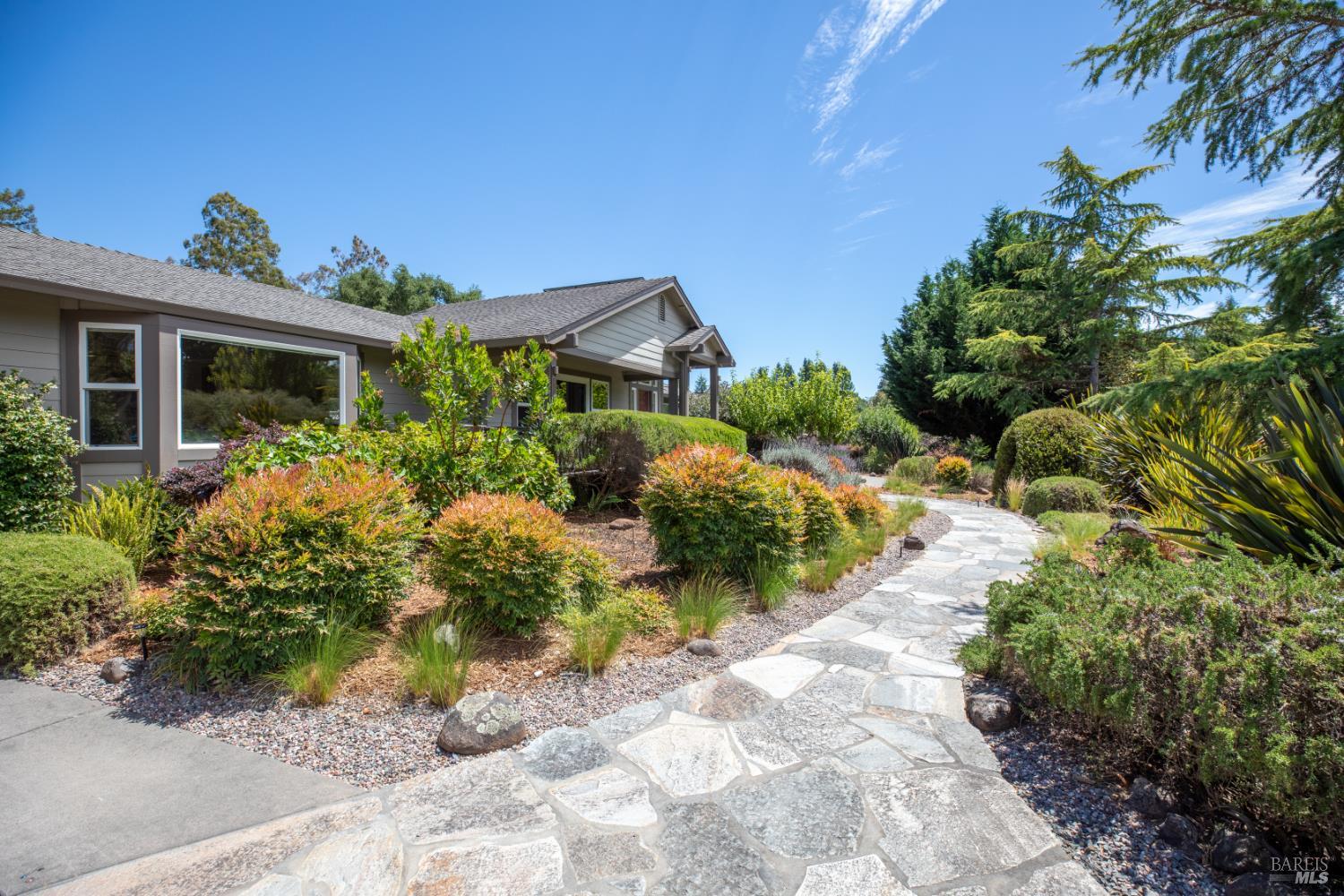 7135 Baker Lane Sebastopol CA 95472
