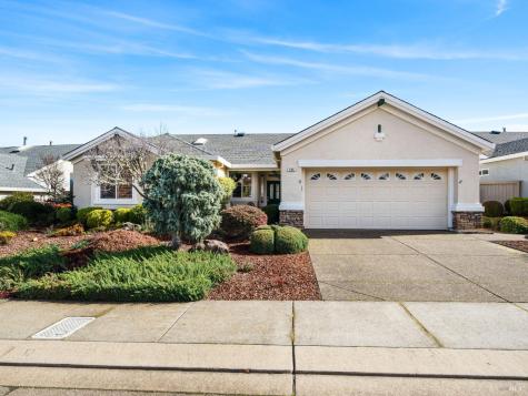 208 Creekside Street Cloverdale CA 95425