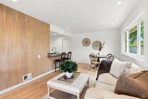 29 Tradewind Passage Corte Madera CA 94925