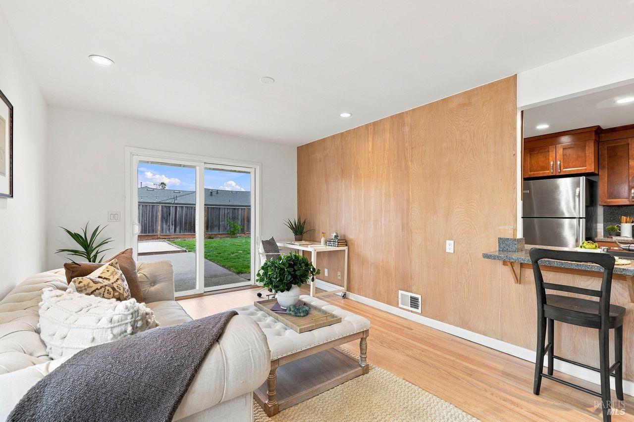 29 Tradewind Passage Corte Madera CA 94925