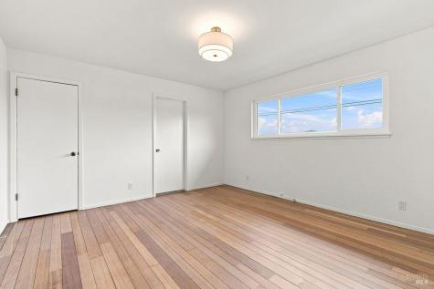 29 Tradewind Passage Corte Madera CA 94925