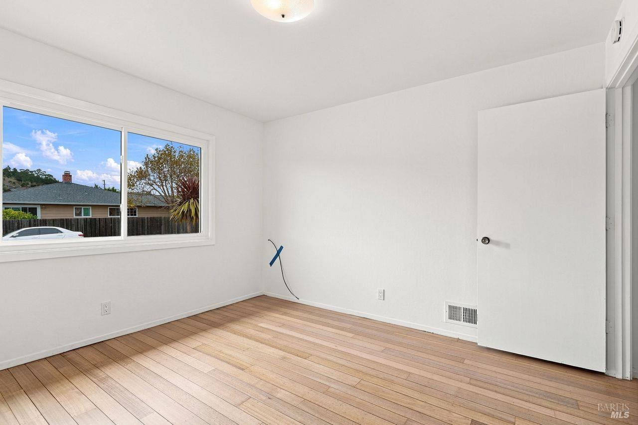 29 Tradewind Passage Corte Madera CA 94925