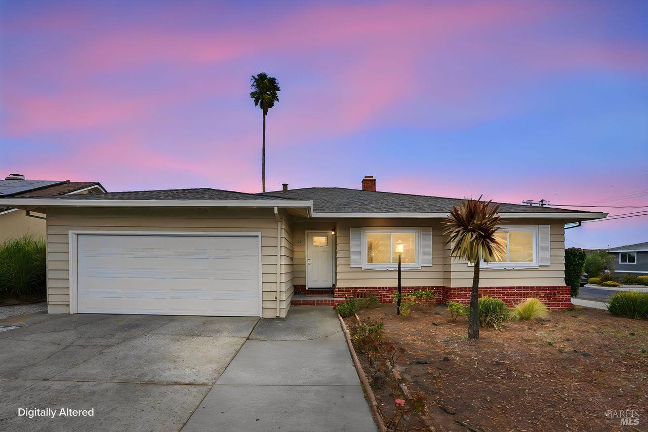 29 Tradewind Passage Corte Madera CA 94925