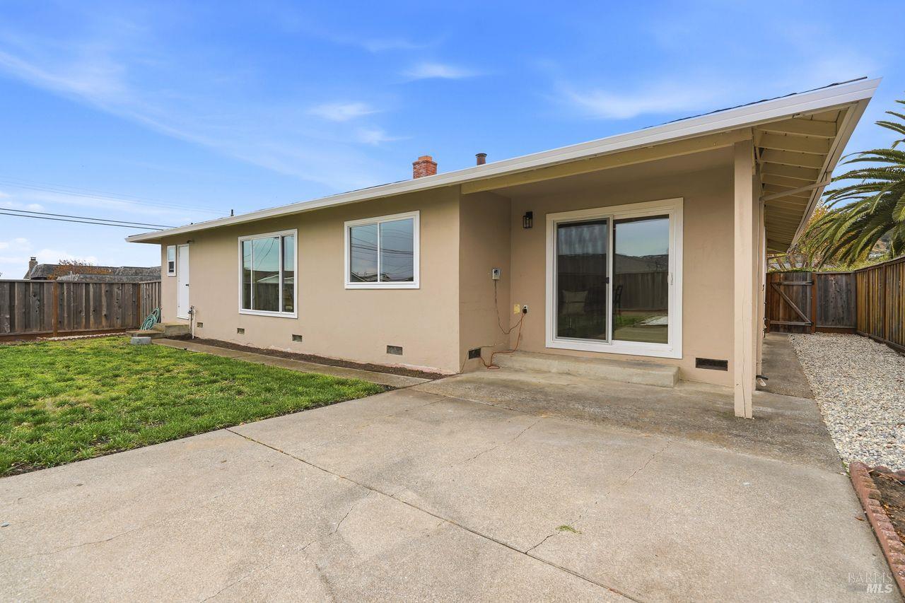 29 Tradewind Passage Corte Madera CA 94925